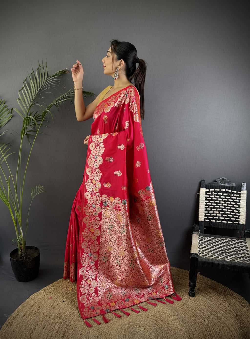 Pink premium banarasi silk saree with meenakari zari weaving work