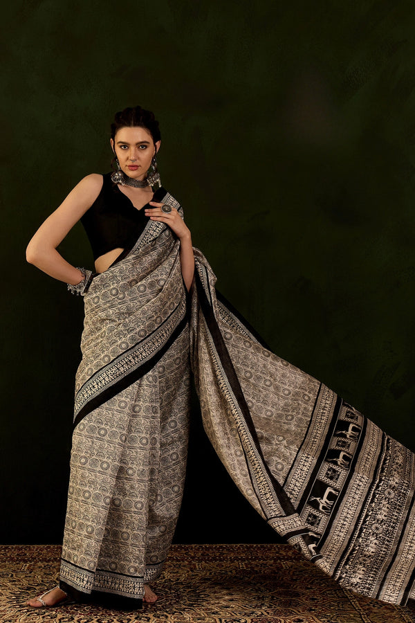 Womaniya Bhagalpuri – Draped in Natural Grace