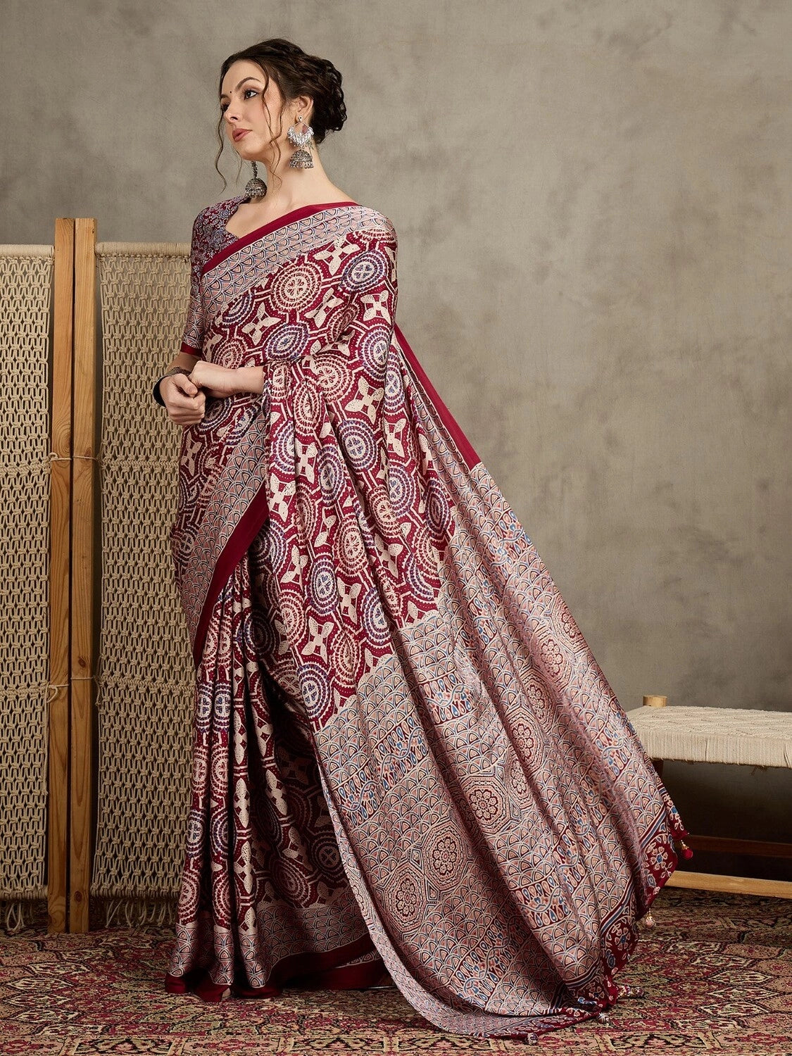MoharVastra – Woven Grace, Sealed in Tradition