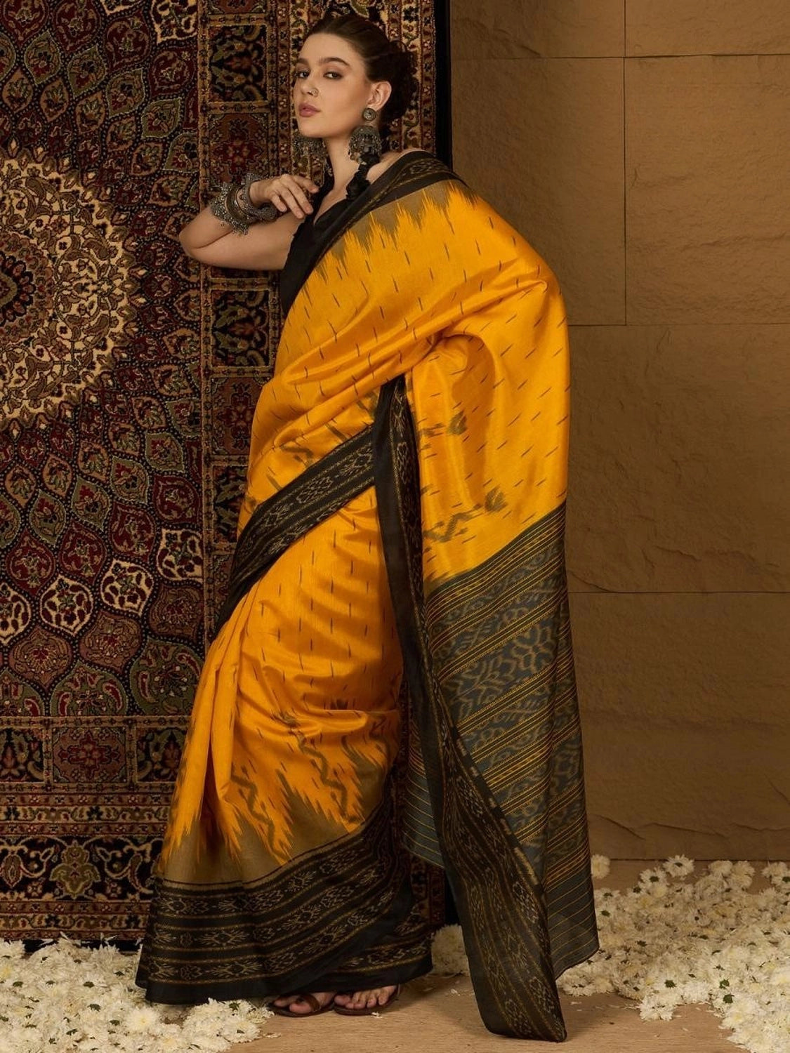 Womaniya Saree – Crafted with Bhagalpuri Soul
